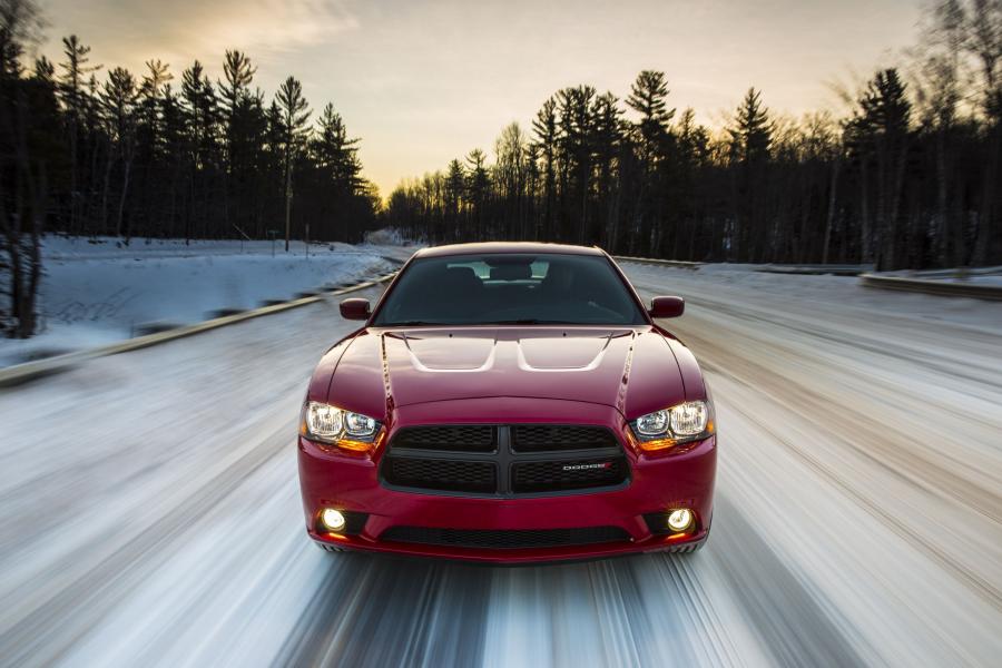  Dodge Charger AWD Sport 2013 года  (фото 18 из 50)